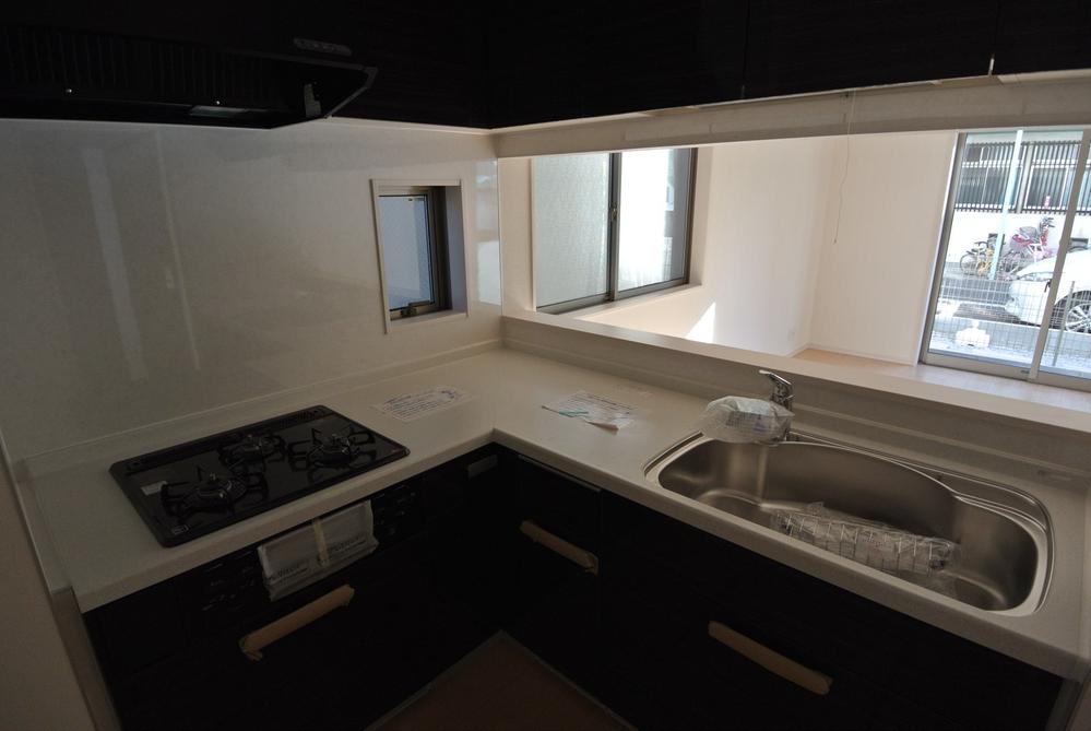 Kitchen. Local (12 May 2013) Shooting