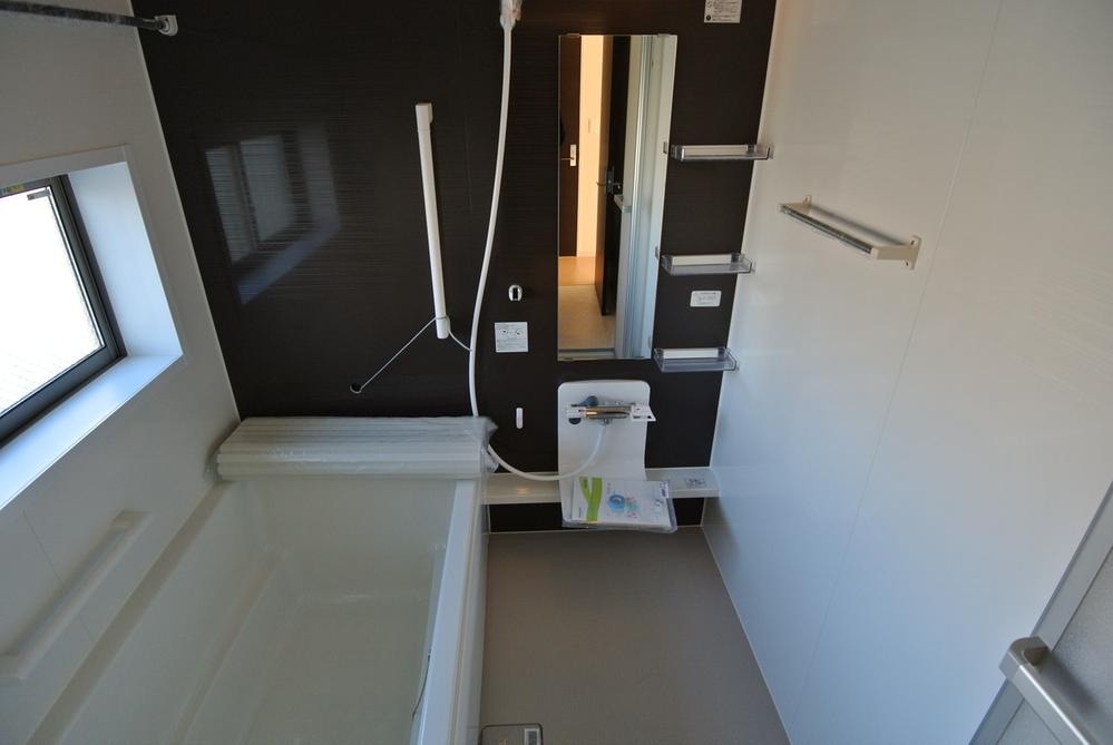 Bathroom. Local (12 May 2013) Shooting