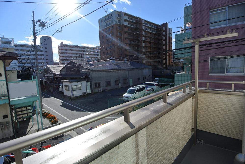 View photos from the dwelling unit. View from the site (December 2013) Shooting