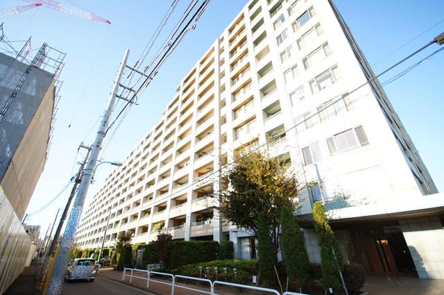 Local appearance photo. Local (11 May 2013) Shooting