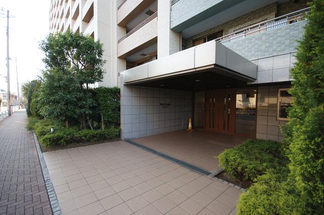 Local appearance photo. Local (11 May 2013) Shooting