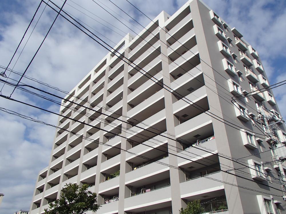 Local appearance photo. Local (12 May 2013) Shooting