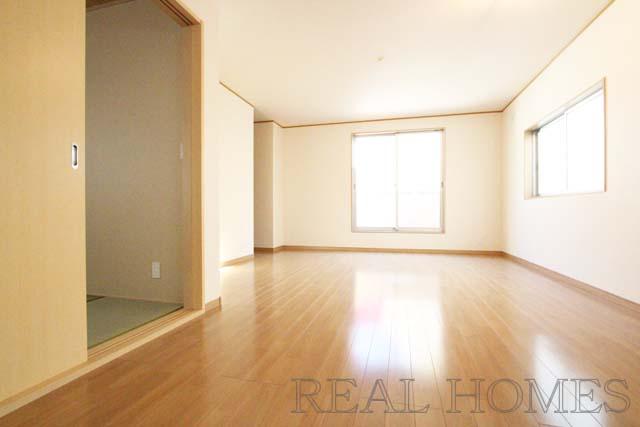 Living. Indoor (11 May 2013) Shooting 5 Building