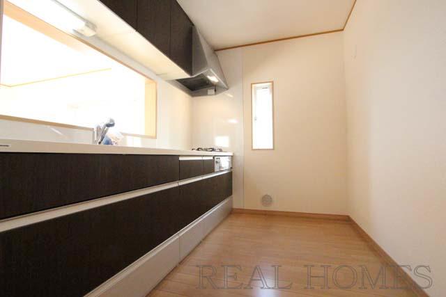 Kitchen. Indoor (11 May 2013) Shooting 6 Building