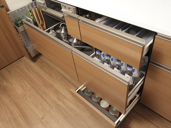 Kitchen.  [Slide storage] Slide storage of bull motion that can be out smoothly even in heavy storage products. Soft closing with function.