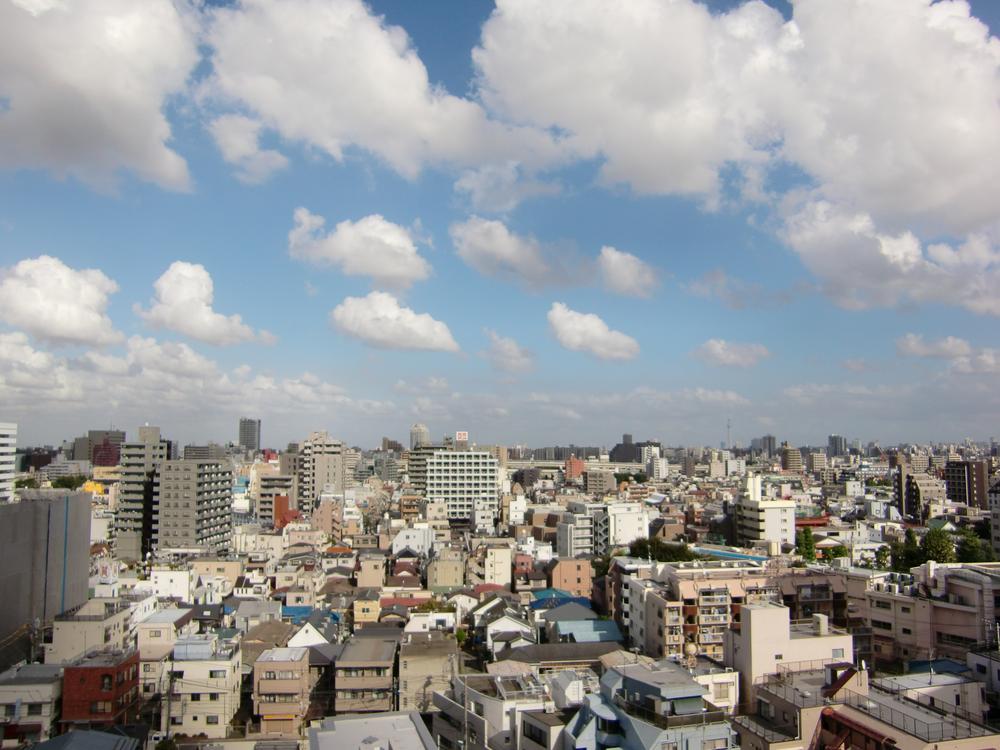 View photos from the dwelling unit. View from local (September 2012) shooting