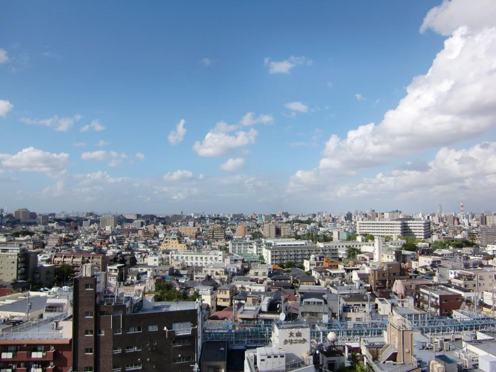 View photos from the dwelling unit. View from local (September 2012) shooting