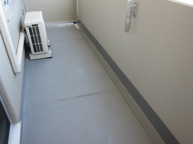 Balcony. ● balcony