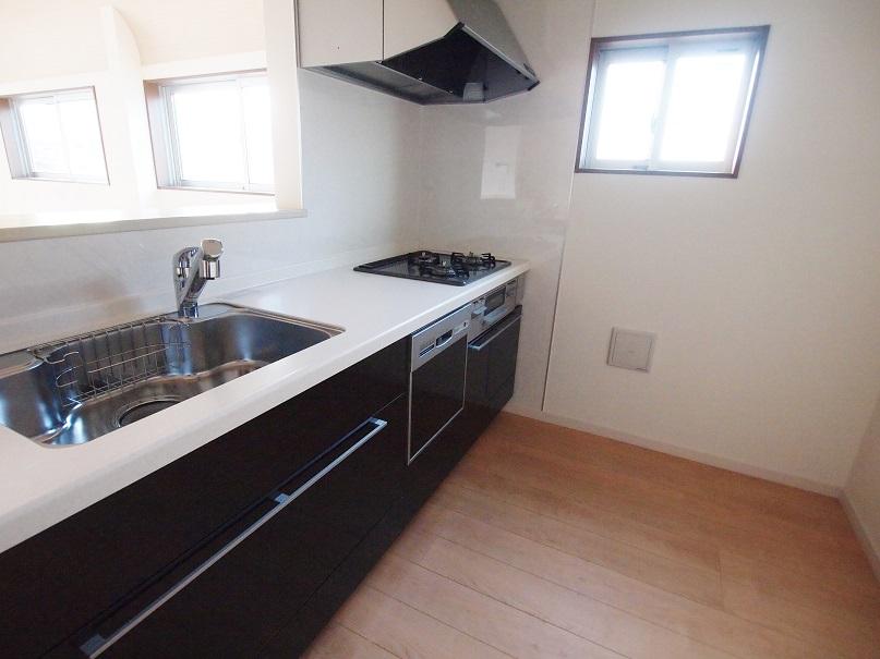 Kitchen. - Face-to-face kitchen family of communication is nurtured -