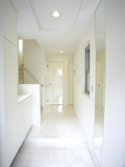 Same specifications photos (Other introspection). Same specifications entrance construction cases