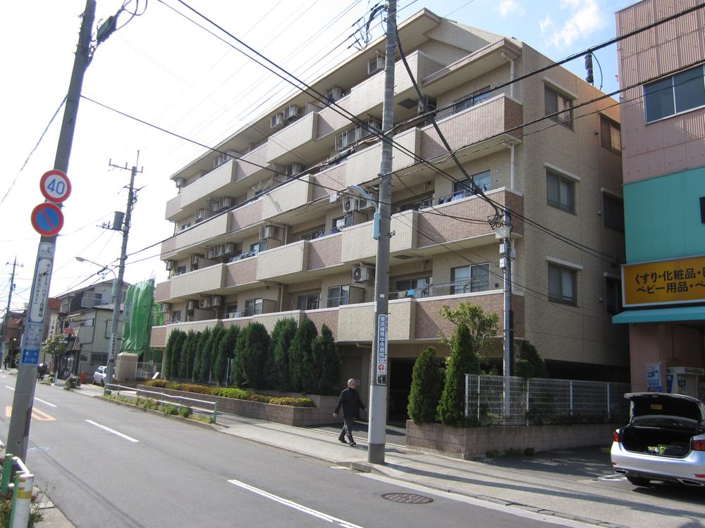 Local appearance photo. Local (April 2013) Shooting