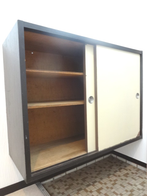 Entrance. Entrance storage