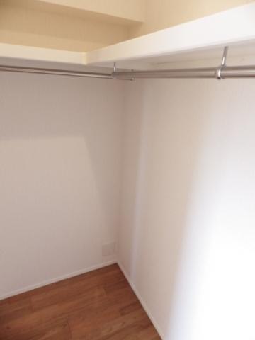 Receipt. Walk is-in closet.