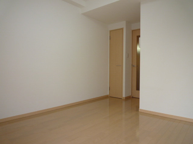 Living and room. Western-style (inverted type)