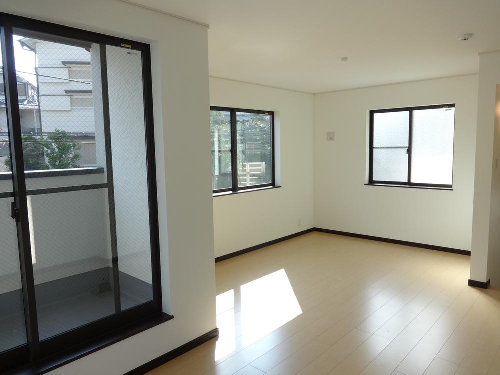 Non-living room. Indoor (11 May 2013) Shooting