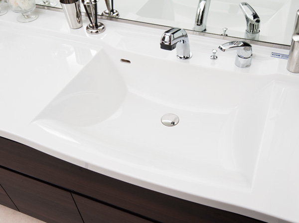 Bathing-wash room.  [Bowl-integrated counter] Is bowl-integrated counter with superior functional and design. To counter, It has adopted the fine materials shiny.