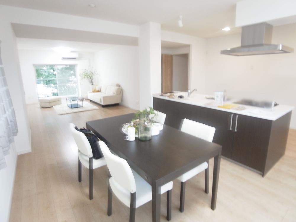 Living. Local (September 2013) Shooting