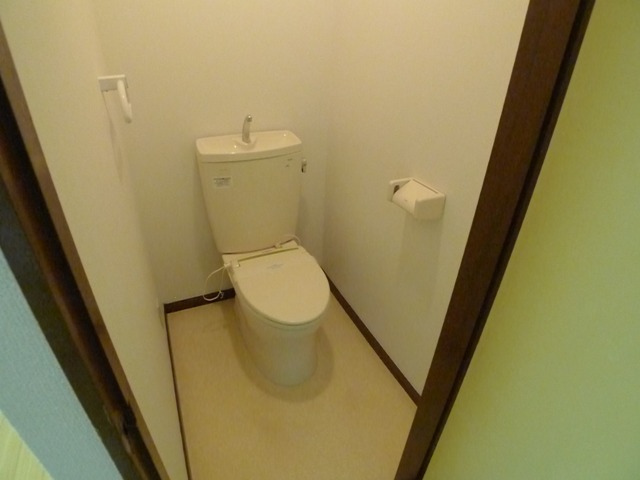 Toilet. It is a popular bus toilet by properties!