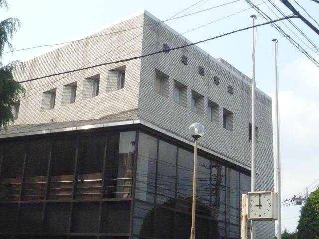 library. Akatsuka 530m until the library (library)