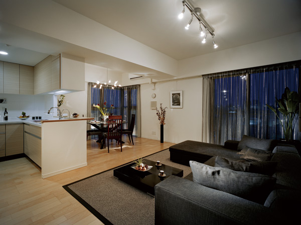 Living.  [living ・ dining] Enjoy the sedately the relaxation, Expanse of space. Deepen the comfort enough to live, Beautiful nestled. (SK type menu plan ※ Application Exit ・ Sale already ※ Furniture accessories and consumables and options specifications, etc. are not included in the price)