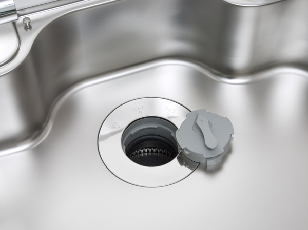 Kitchen.  [Garbage disposer] The garbage, This is a system that can be quickly crushed processing in the kitchen. After purification by a dedicated wastewater treatment equipment, Since the drainage, It can also reduce the load on the environment.  ※ There is also a thing that can not be part of the process. (Less than, Same specifications Photos ※ Fixtures, etc. are not included in the price)