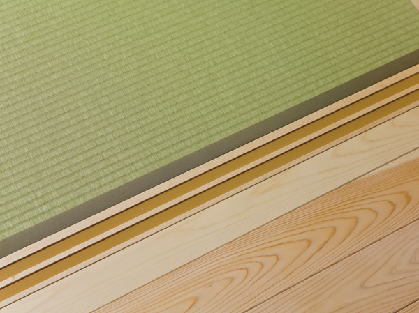 Other.  [Full flat floor] Eliminating the floor level difference in the dwelling unit, Prevent accidents due to stumble, Safe specification from children to the elderly.