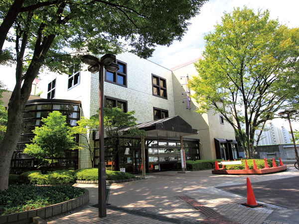 Surrounding environment. Municipal Takashimadaira library (about 610m ・ An 8-minute walk)