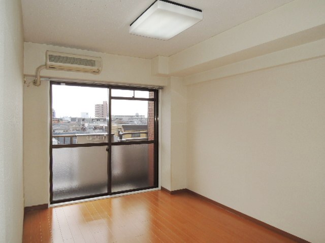 Other room space. Western style room