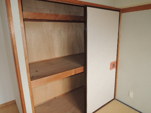 Receipt. Western-style housing