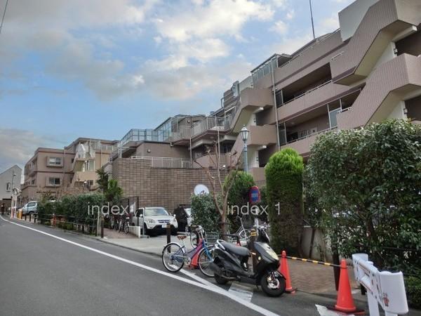 Local appearance photo. It is calm living environment ☆