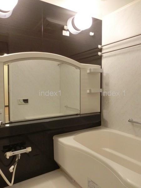 Bathroom. Convenient reheating ・ With bathroom dryer