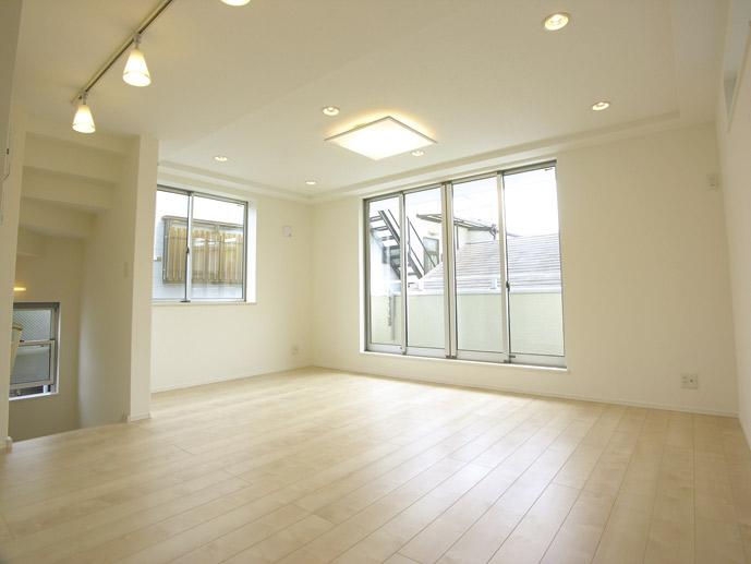 Same specifications photos (living). Living example of construction