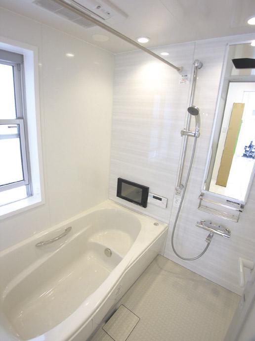 Same specifications photo (bathroom). Bathroom construction cases