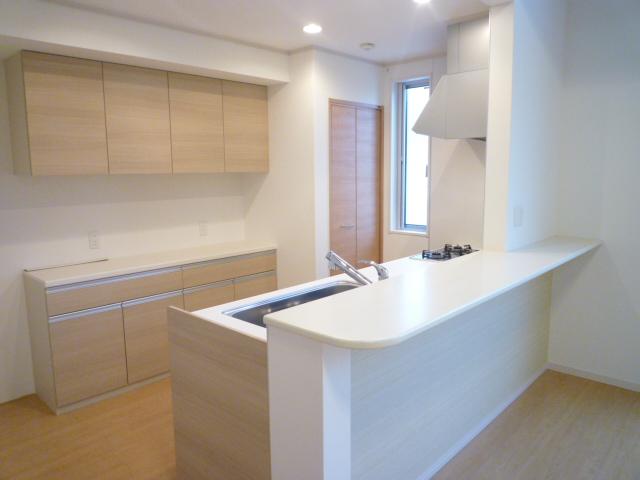 Kitchen. 3 Building Kitchen. Counter kitchen with a storage capacity. 