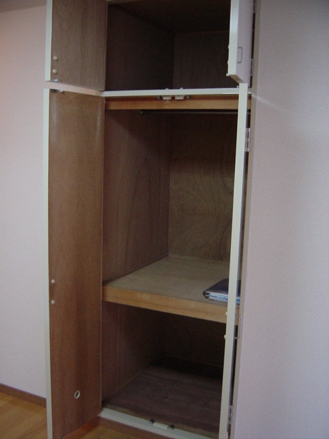 Receipt. Dining storage