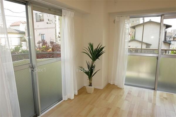 Non-living room. The room of two-sided lighting at the corner room