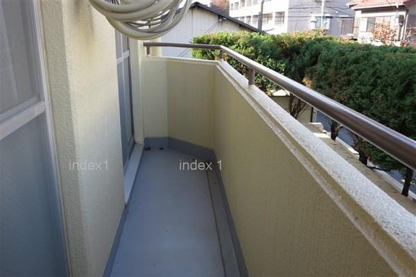 Balcony. Rooms are all facing the balcony