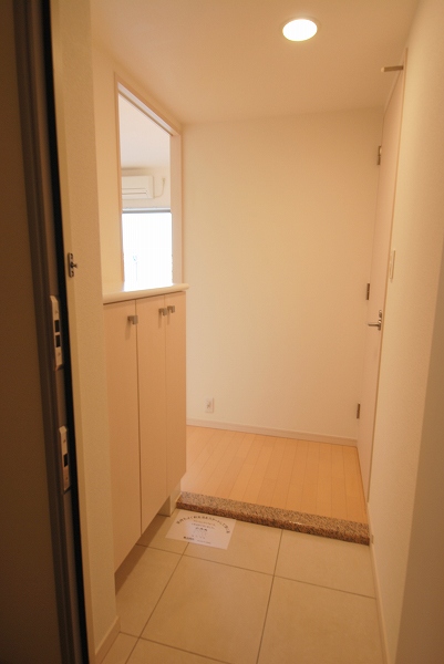 Entrance. Bright shades of the entrance floor. 