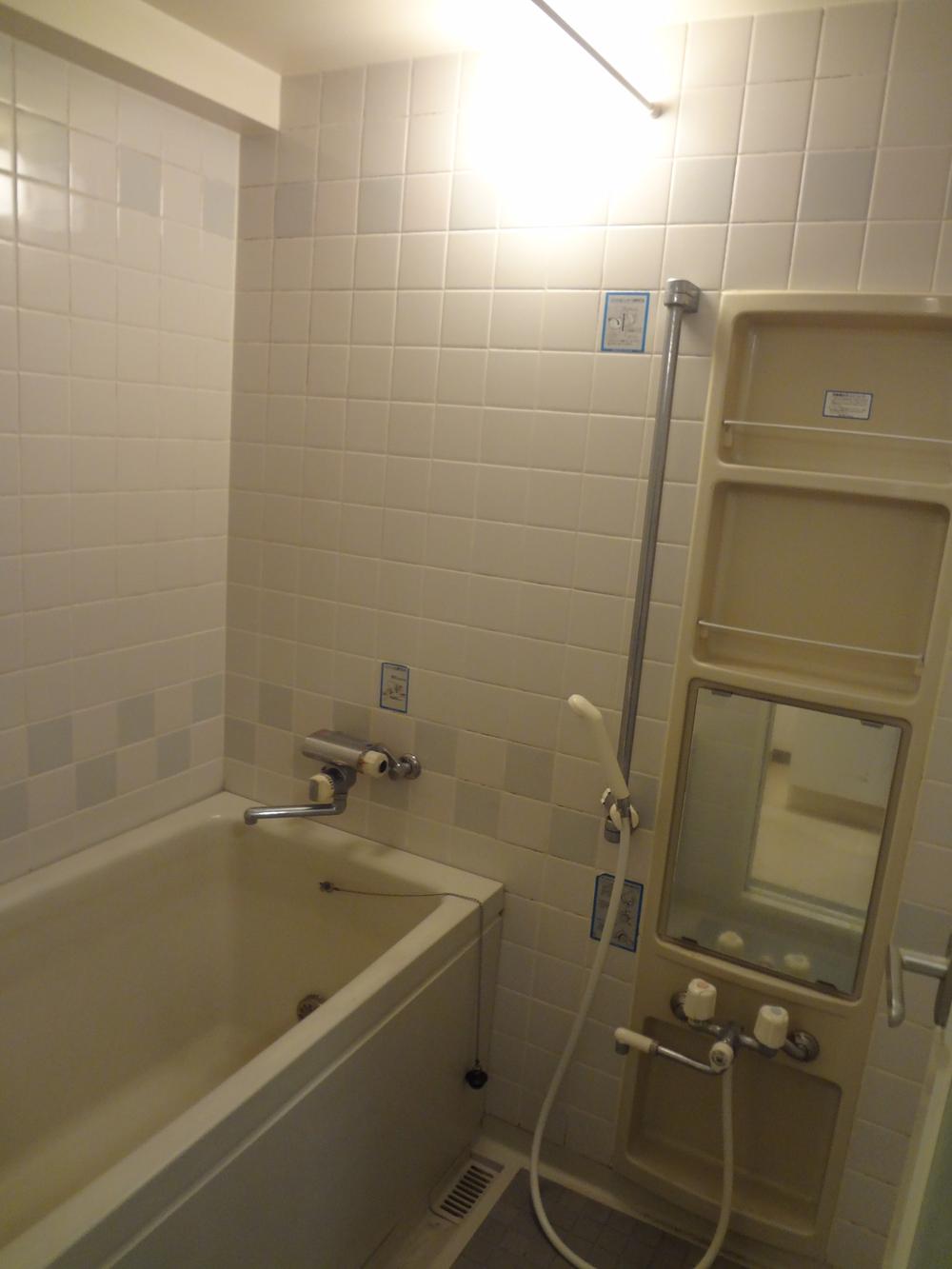 Bathroom. Indoor (June 2013) Shooting