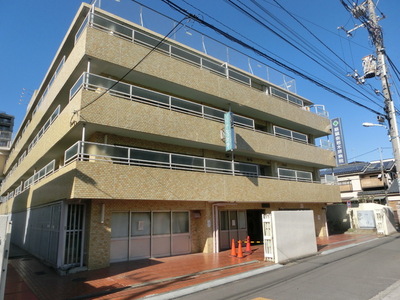 Other. 300m to the hospital (Other)