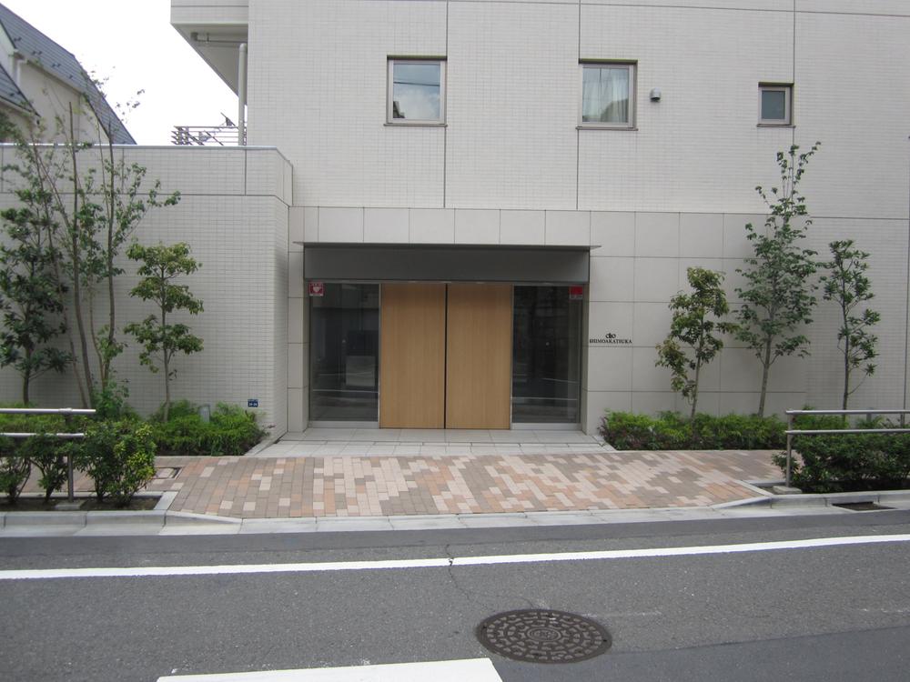 Entrance. Common areas