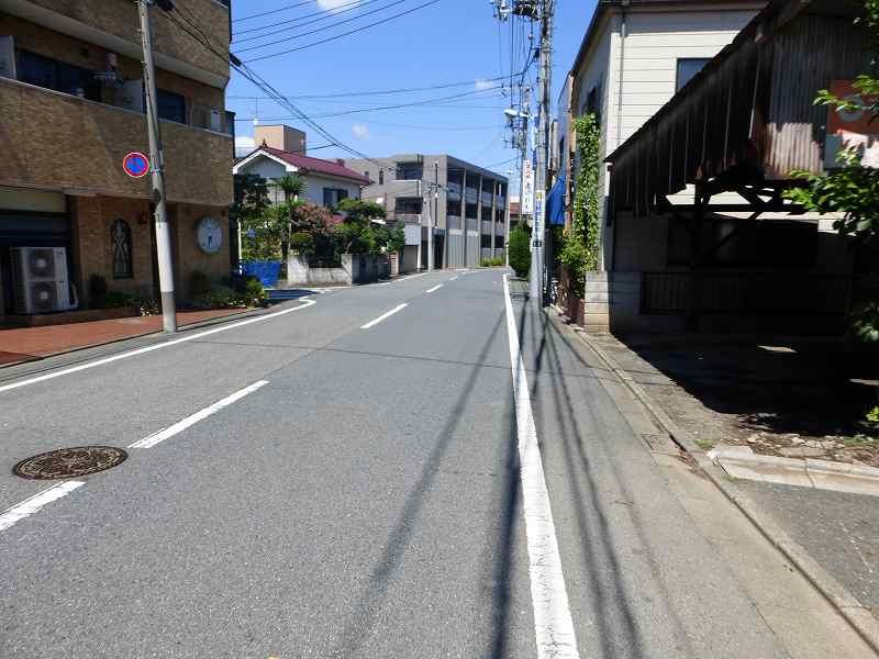 Local photos, including front road. Local photos, including the front road (August 27, 2013) Shooting