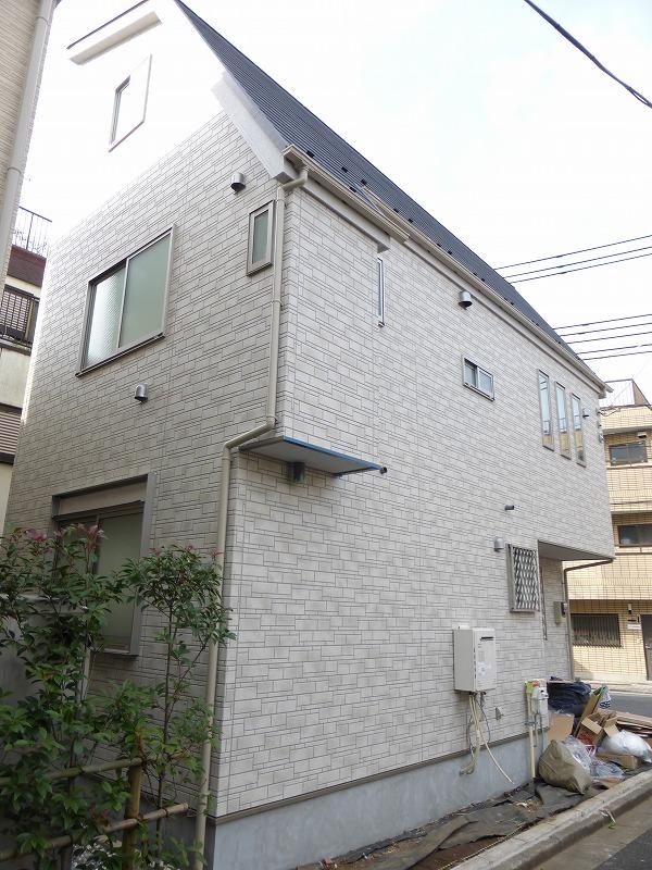 Local appearance photo. Local (12 May 2013) Shooting