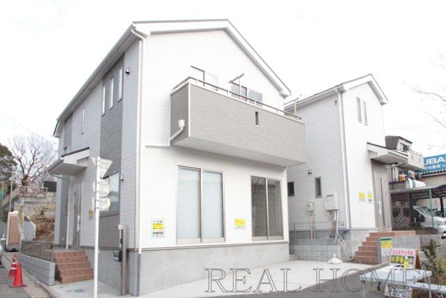 Local appearance photo. Local (12 May 2013) Shooting