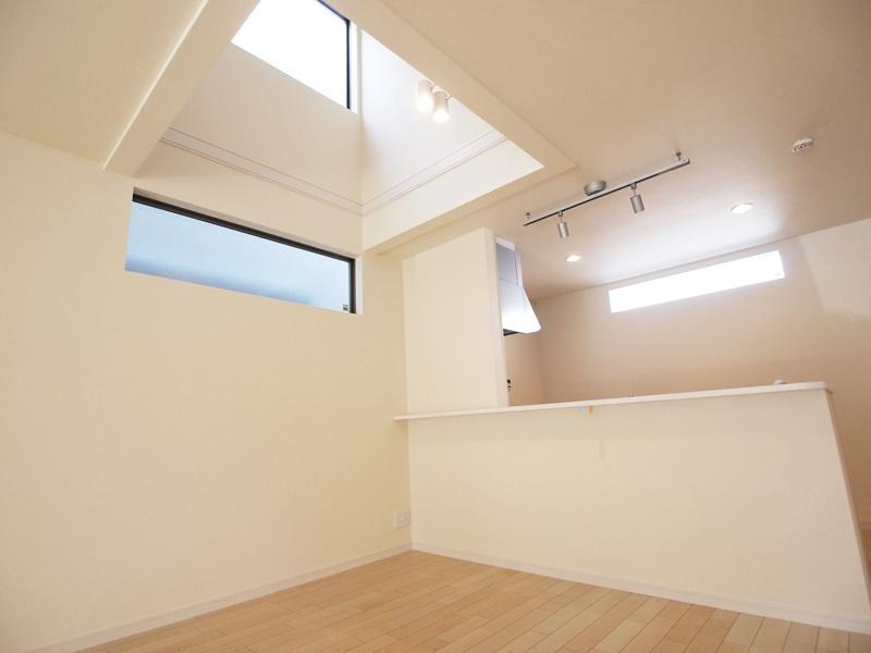 Kitchen. - Per under construction [Same specifications Photos] It will be -