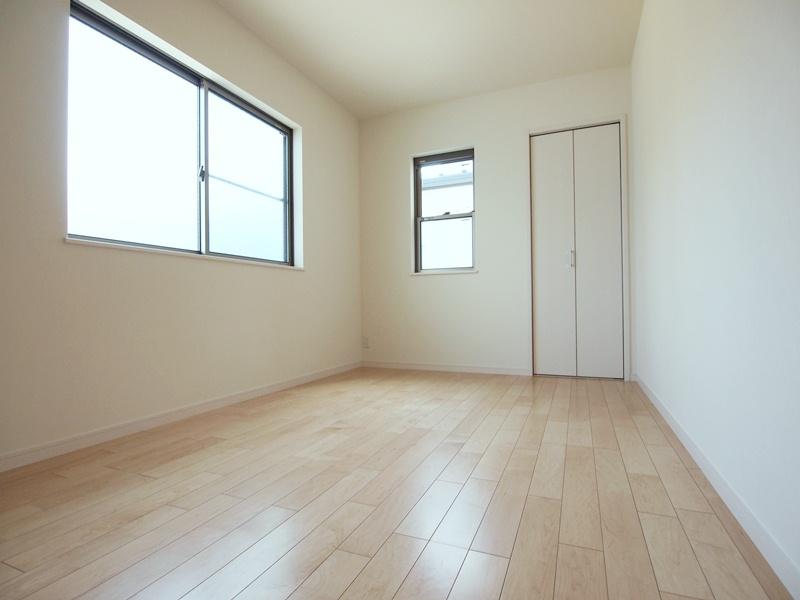 Same specifications photos (Other introspection). - Per under construction [Same specifications Photos] It will be -