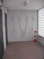 Other common areas. Each floor 2 rooms, Shared hallway