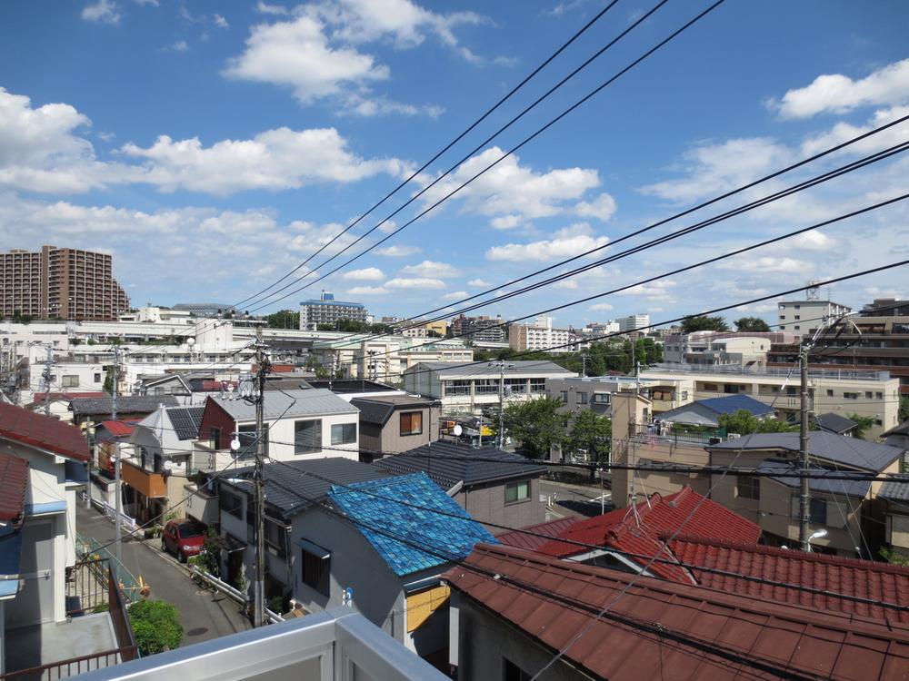 View photos from the dwelling unit. Local (September 2013) Shooting