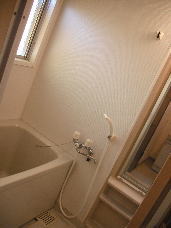 Bath. Bright bath with with windows