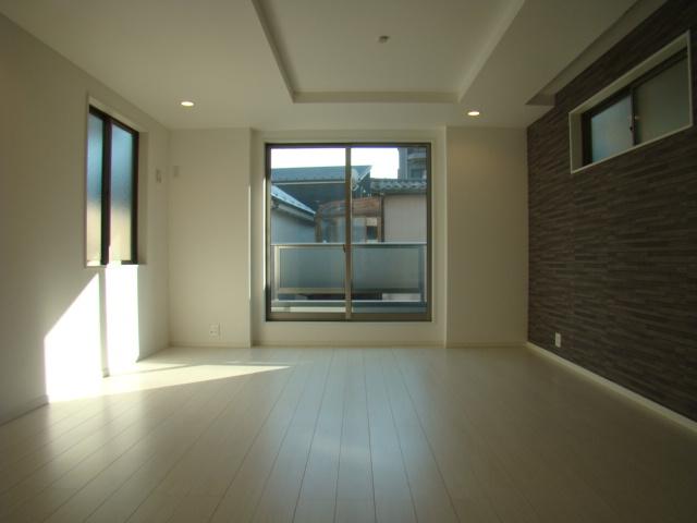 Same specifications photos (living). Same specifications